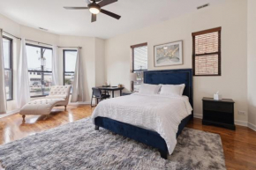 Apartment Near Downtown & UChicago condo